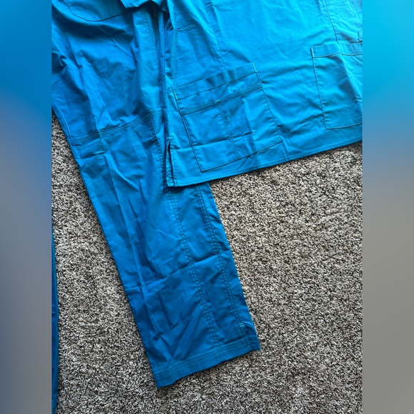 Wonderwink. Women’s scrub set. Various sizes - Picture 4 of 9